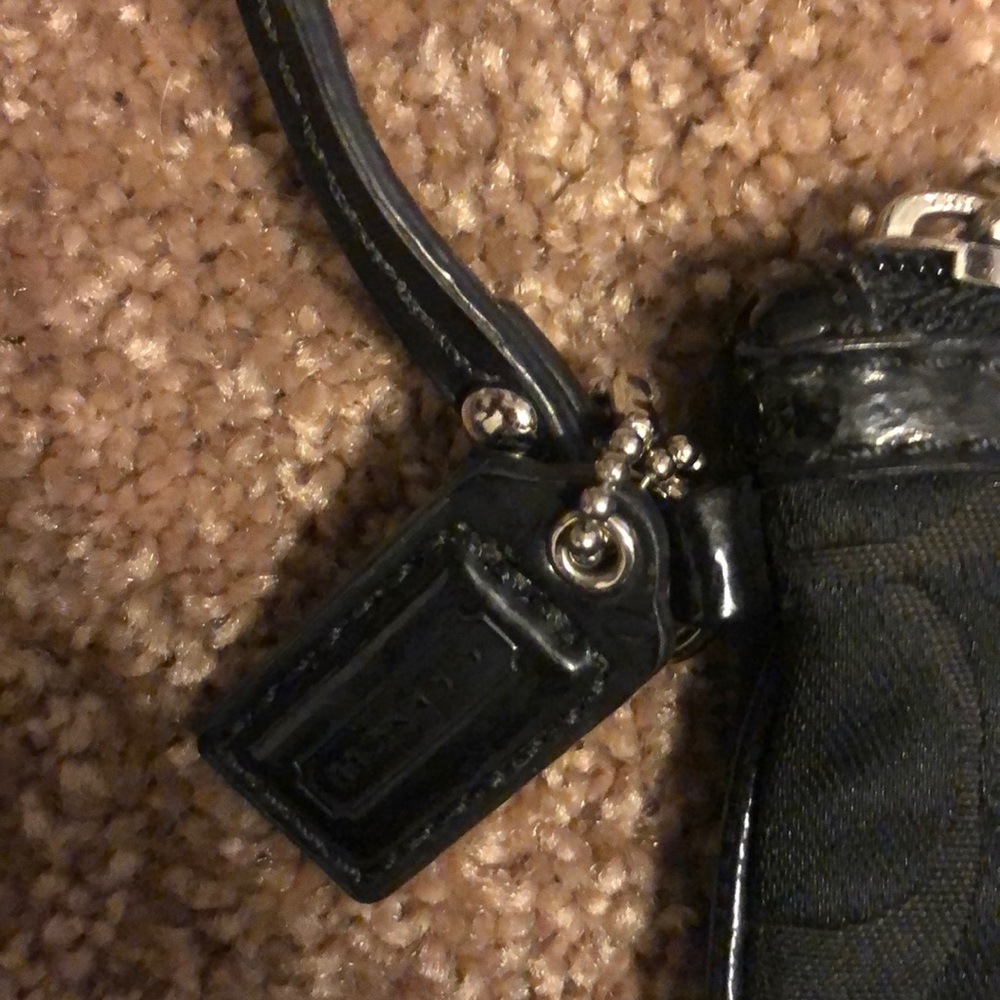 Coach Wristlet with sequins. Black. Used condition - Picture 4 of 7